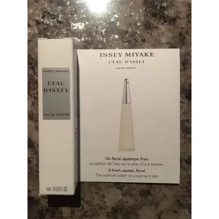 Issey Miyake L'Eau D'Issey Pure - Eau de Parfum Spray 0.03oz (1ml)