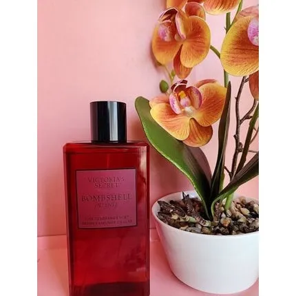 Victoria's Secret Victoria's Secret Bombshell Intense Body Mist 8.4oz Unisexe