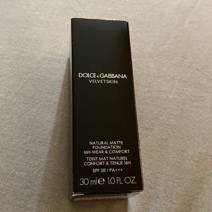 Dolce & Gabbana Velvetskin Natural Matte Foundation 210 Cream SPF 30 1oz